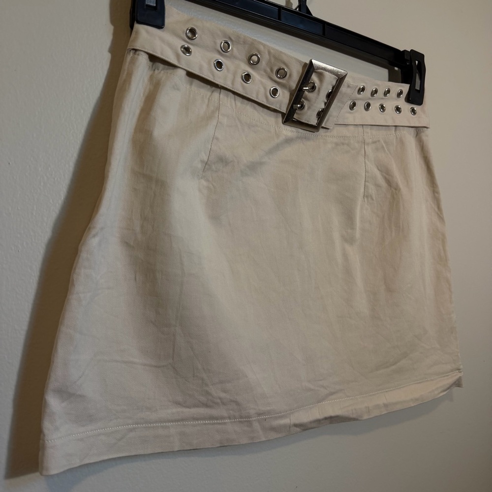 Fashion Nova Khaki Mini Skirt L Grommet Belt Y2K Utility Cargo Cream Streetwear